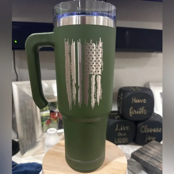 30 oz Bluetooth Speaker Mug HUNTER GREEN - Picture 3 of 8